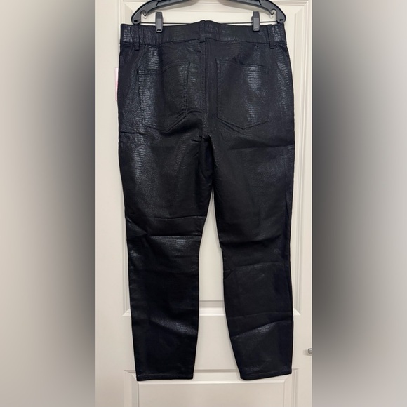 NWT Juicy Couture Shimmer Faux Snakeskin Pants | Black | Plus Size 18 - Picture 11 of 16